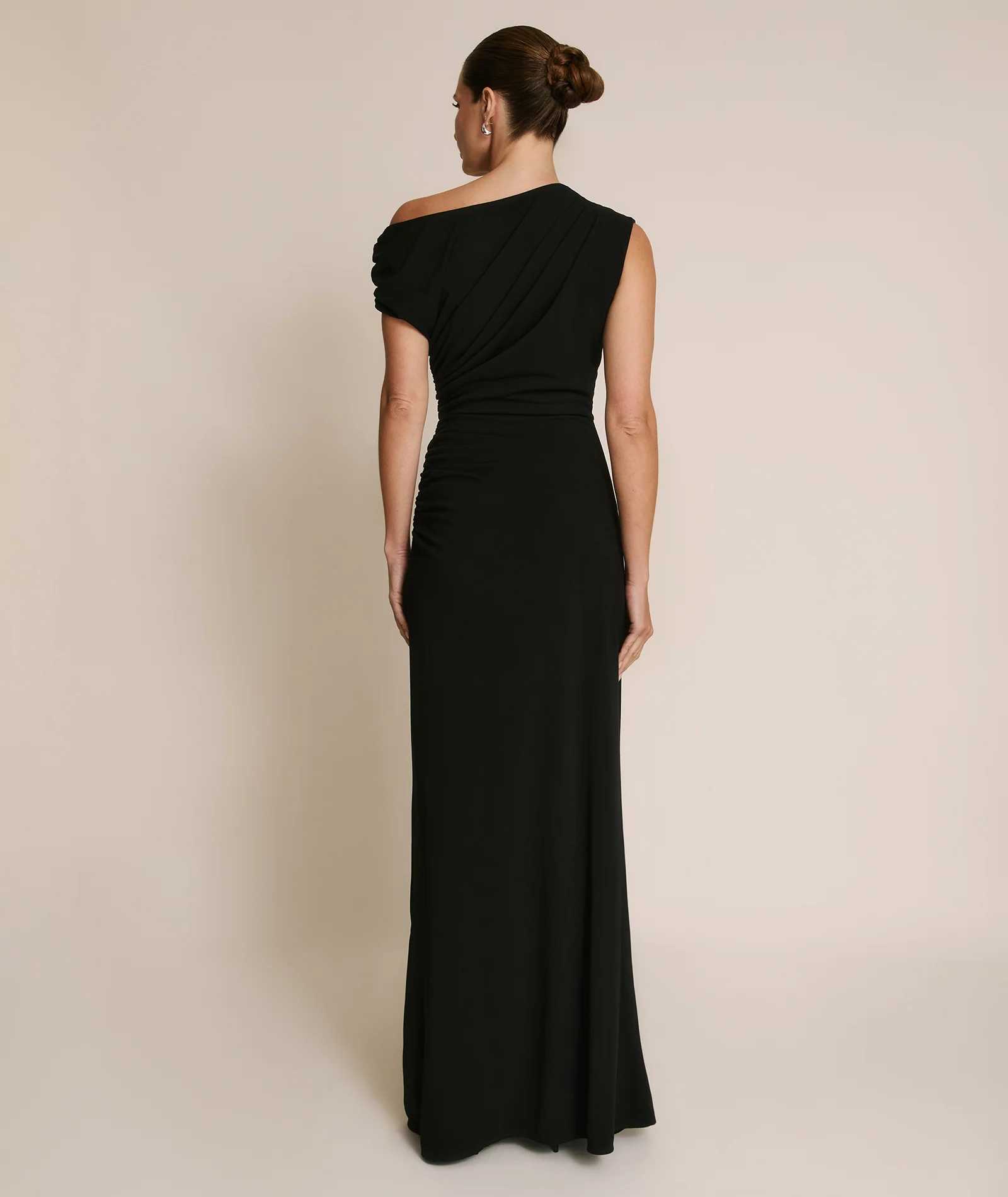 Asymmetric Neck Stretch Sculpt Bridesmaid Dress - Black - Image 5