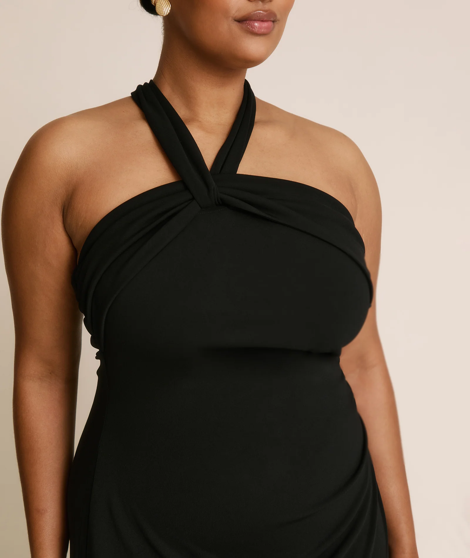 Halter Neck Stretch Sculpt Bridesmaid Dress - Black - Image 4