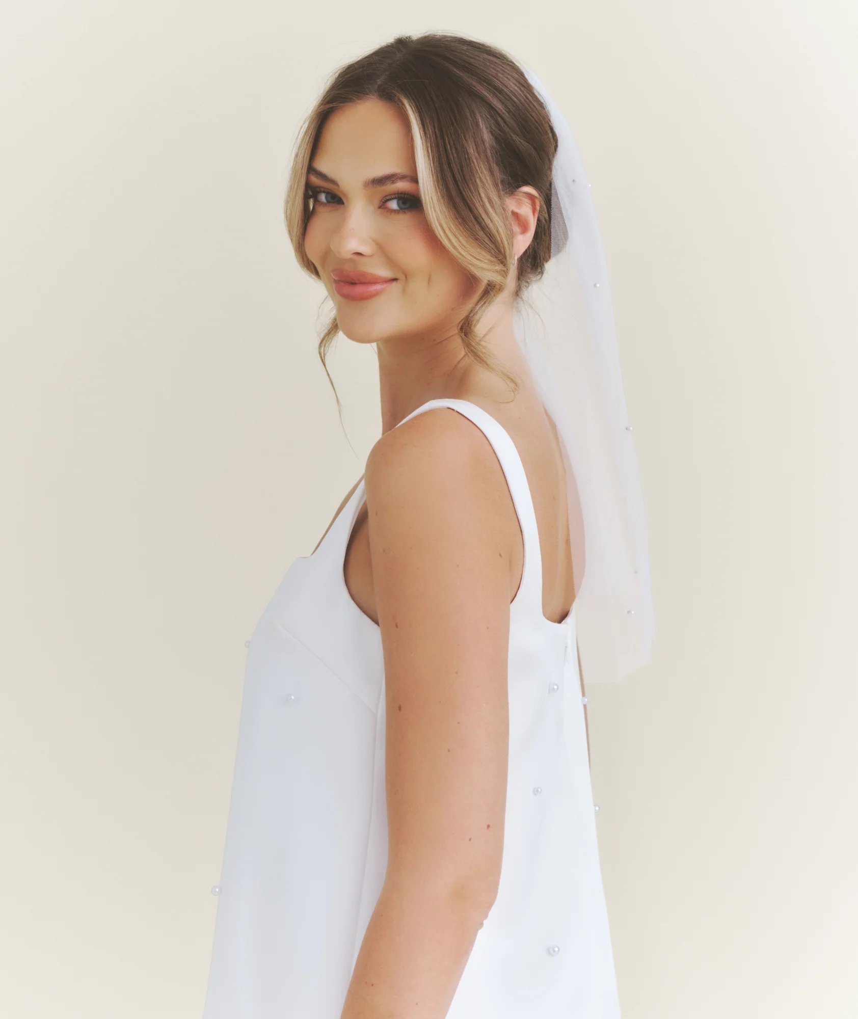 Pearl Tulle Veil - Image 4