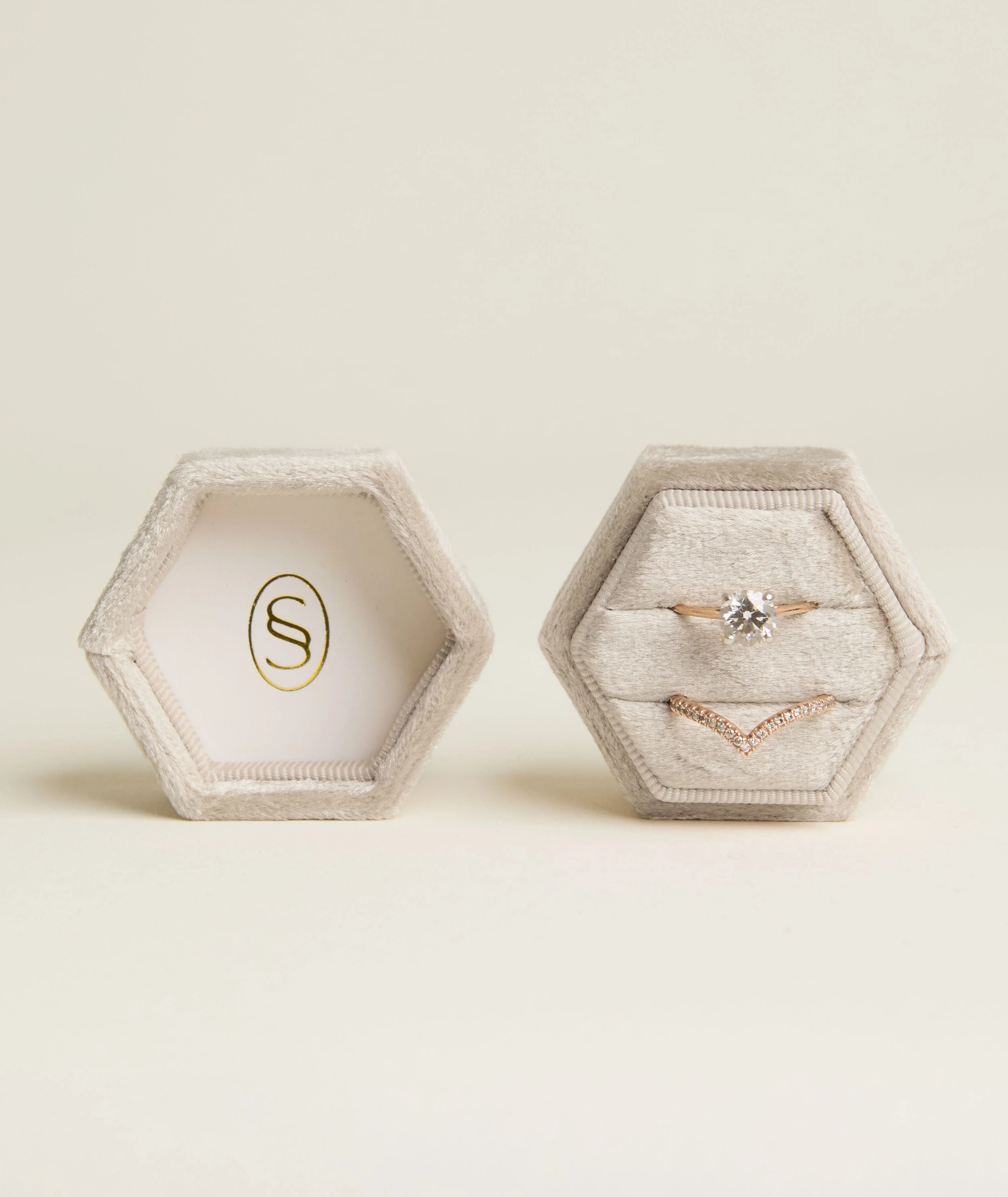 Velvet Ring Box - Image 4